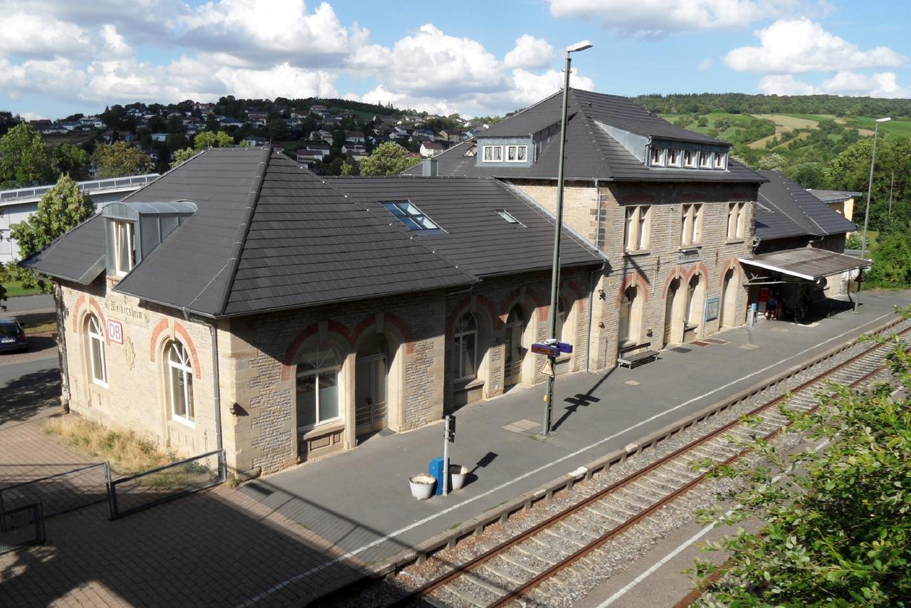 Im Bahnhof - Gaestezimmer - Weikersheim Exterior foto